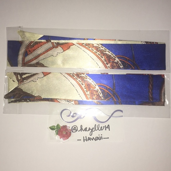 Twilly & Macaroon Keychain - Picture 2 of 5